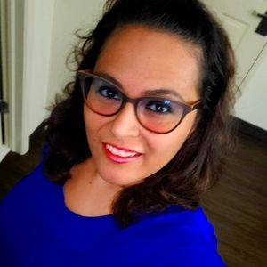 Meet your Posher, Carolina